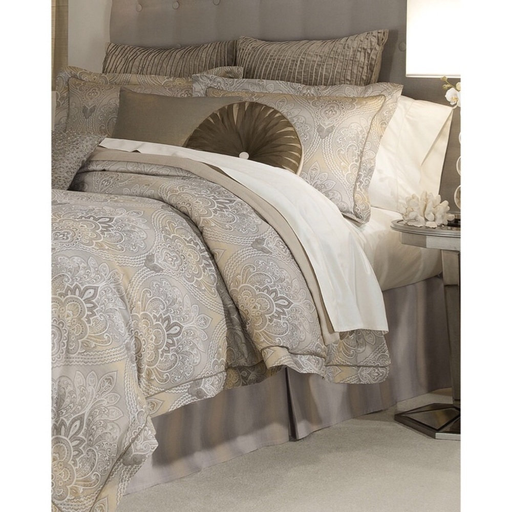 Charisma Venetian bedding - king size bed skirt